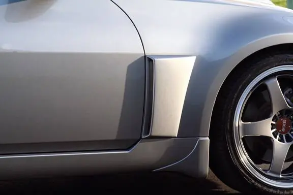 Price Cut Nissan 350Z Xenon Front Fender Scoop Kit - Right And Left with Black Vinyl Inserts - 12980