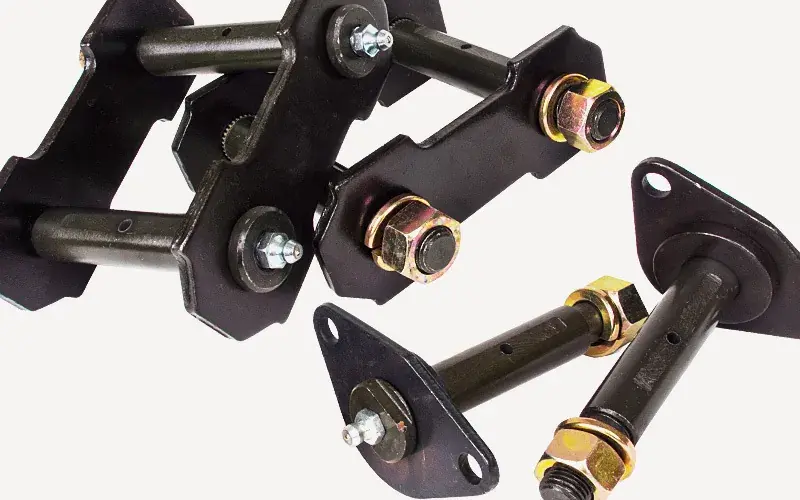 Tough Dog Greasable Shackles (Landcruiser 60/70 Series, Patrol GQ GU 98-15) Trending