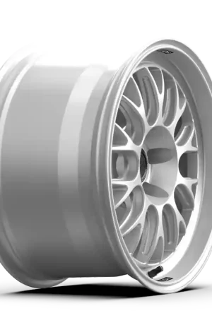 Professional Grade fifteen52 Holeshot RSR 20x10 5x114.3 35mm ET 70.5mm Center Bore Radiant Silver