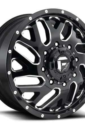 Fuel Triton Dually D581 20x8.25 +105 8x165.1mm 121.5mm Gloss Black Milled Editor’s Pick